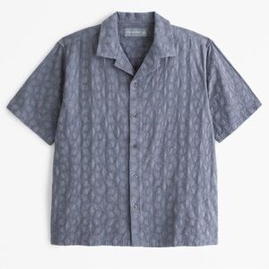 NEW Abercrombie Gray Embroidered Floral Short Sleeve Cotton Button Up Camp Shirt